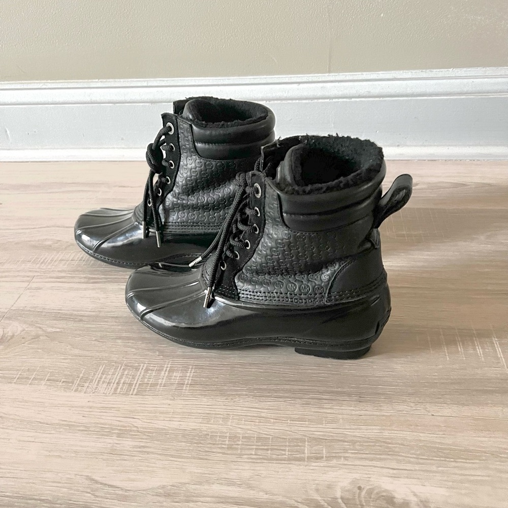 Michael Kors Easton Leather Lace Up Duck Women’s Boots Black Size 9